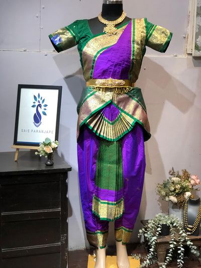 Bharatnatyam costume