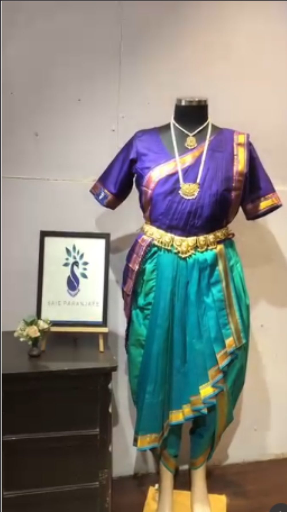 Classical dance costume available on rent at Saie Paranjape