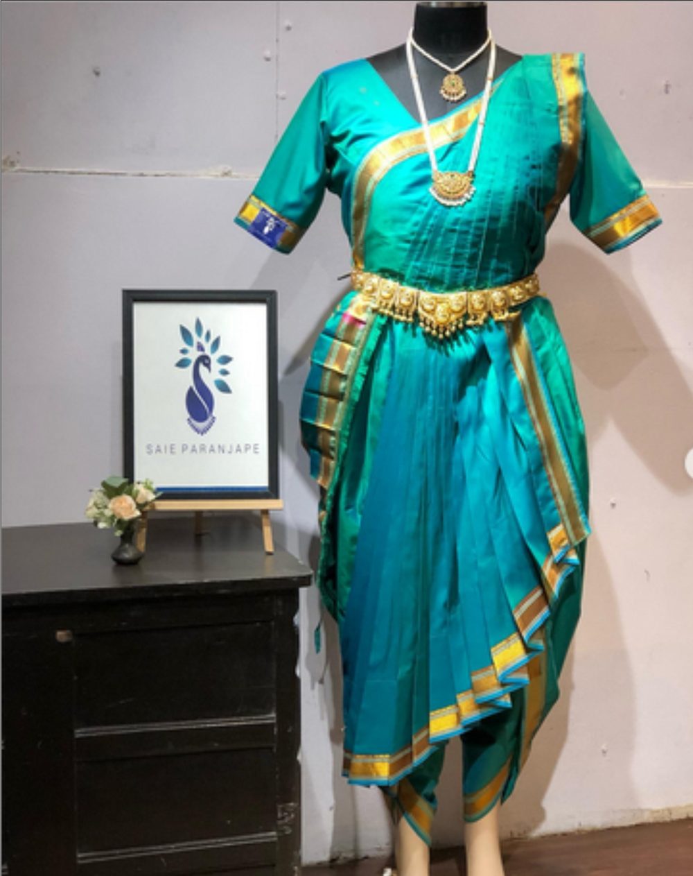 Classical dance costume available on rent at Saie Paranjape